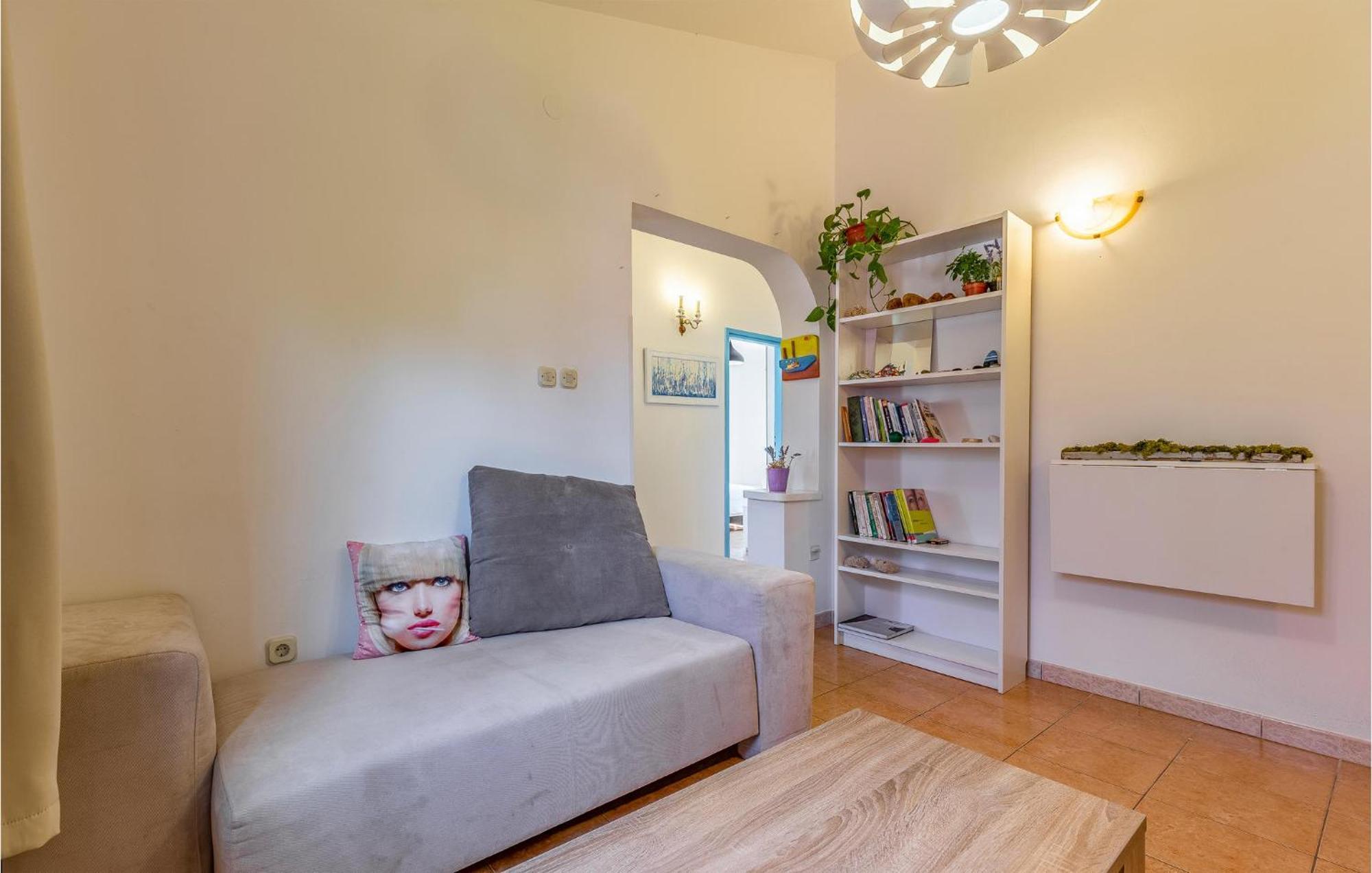 2 Bedroom Beautiful Apartment In Premantura Exterior foto